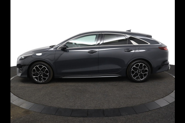 Kia ProCeed 1.5 T-GDi GT-Line - LED Koplampen - Lichtmetalen Velgen 17'' - Navigatie - Climate Control - Fabrieksgarantie Tot 2031 Kia ProCeed 1.5 T-GDi GT-Line - LED Koplampen - Lichtmetalen Velgen 17'' - Navigatie - Climate Control - Fabrieksgarantie Tot 2031