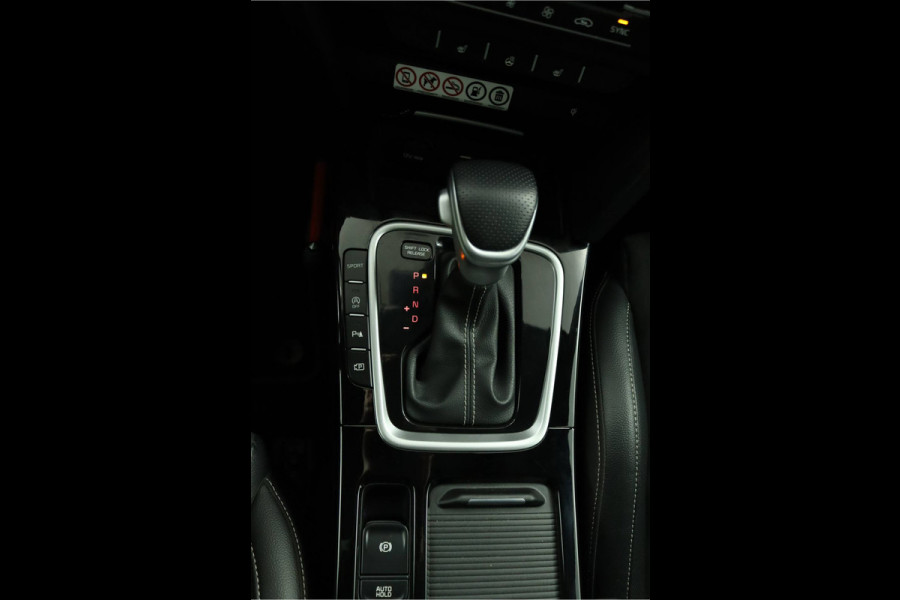 Kia ProCeed 1.5 T-GDi GT-Line - LED Koplampen - Lichtmetalen Velgen 17'' - Navigatie - Climate Control - Fabrieksgarantie Tot 2031 Kia ProCeed 1.5 T-GDi GT-Line - LED Koplampen - Lichtmetalen Velgen 17'' - Navigatie - Climate Control - Fabrieksgarantie Tot 2031