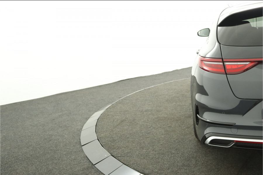 Kia ProCeed 1.5 T-GDi GT-Line - LED Koplampen - Lichtmetalen Velgen 17'' - Navigatie - Climate Control - Fabrieksgarantie Tot 2031 Kia ProCeed 1.5 T-GDi GT-Line - LED Koplampen - Lichtmetalen Velgen 17'' - Navigatie - Climate Control - Fabrieksgarantie Tot 2031