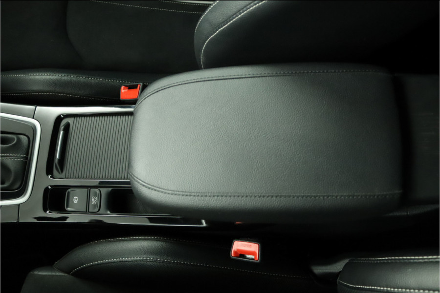 Kia ProCeed 1.5 T-GDi GT-Line - LED Koplampen - Lichtmetalen Velgen 17'' - Navigatie - Climate Control - Fabrieksgarantie Tot 2031 Kia ProCeed 1.5 T-GDi GT-Line - LED Koplampen - Lichtmetalen Velgen 17'' - Navigatie - Climate Control - Fabrieksgarantie Tot 2031