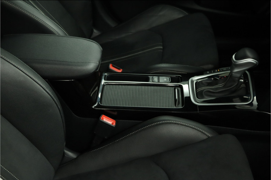 Kia ProCeed 1.5 T-GDi GT-Line - LED Koplampen - Lichtmetalen Velgen 17'' - Navigatie - Climate Control - Fabrieksgarantie Tot 2031 Kia ProCeed 1.5 T-GDi GT-Line - LED Koplampen - Lichtmetalen Velgen 17'' - Navigatie - Climate Control - Fabrieksgarantie Tot 2031