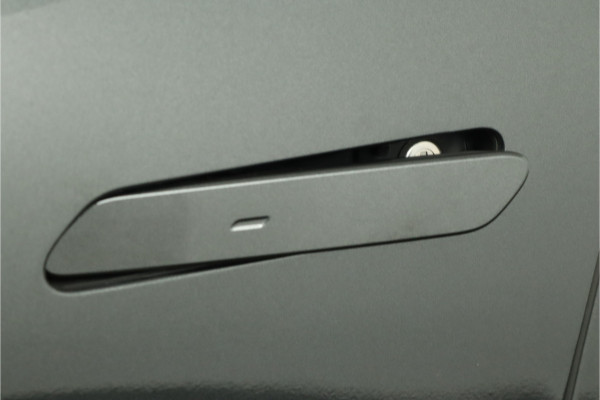 Kia Ev6 Edition Advanced 77.4 kWh Automaat - Matrix LED Koplampen - Kunst Lederen Bekleding - Adaptief Cruise Control - Climate Control - Fabrieksgarantie Tot 2031