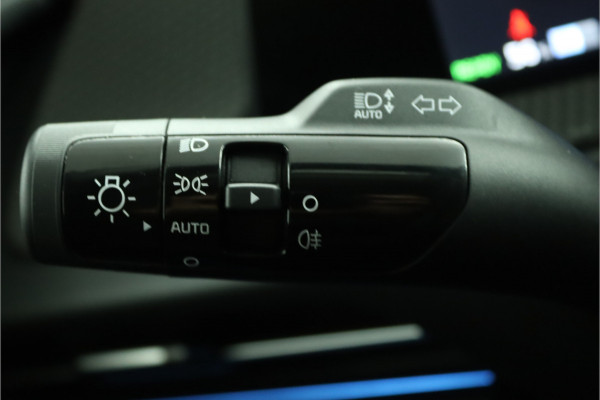 Kia Ev6 Edition Advanced 77.4 kWh Automaat - Matrix LED Koplampen - Kunst Lederen Bekleding - Adaptief Cruise Control - Climate Control - Fabrieksgarantie Tot 2031