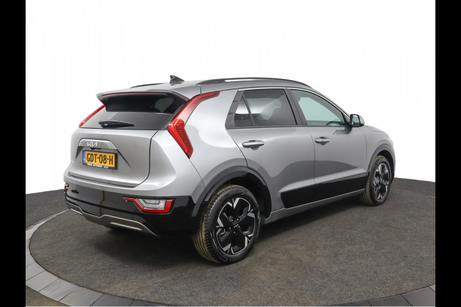 Kia Niro EV DynamicPlusLine 64.8 kWh Automaat - LED Koplampen - Schuif-/Kanteldak - Stoel/Stuurverwarming - Kunst Lederen Bekleding - Navigatie - Fabrieksgarantie Tot 2031