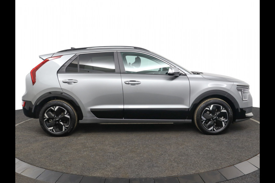 Kia Niro EV DynamicPlusLine 64.8 kWh Automaat - LED Koplampen - Schuif-/Kanteldak - Stoel/Stuurverwarming - Kunst Lederen Bekleding - Navigatie - Fabrieksgarantie Tot 2031