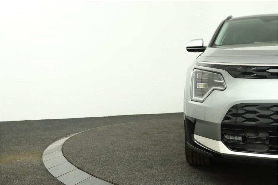 Kia Niro EV DynamicPlusLine 64.8 kWh Automaat - LED Koplampen - Schuif-/Kanteldak - Stoel/Stuurverwarming - Kunst Lederen Bekleding - Navigatie - Fabrieksgarantie Tot 2031