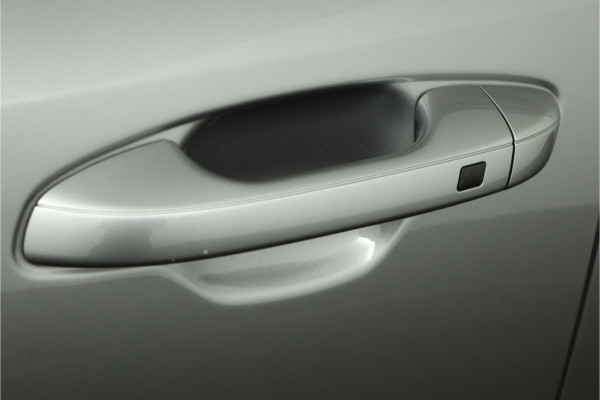 Kia Niro EV DynamicPlusLine 64.8 kWh Automaat - LED Koplampen - Schuif-/Kanteldak - Stoel/Stuurverwarming - Kunst Lederen Bekleding - Navigatie - Fabrieksgarantie Tot 2031