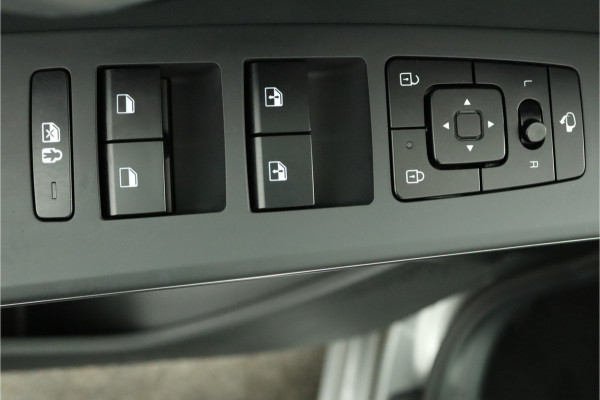 Kia Niro EV DynamicPlusLine 64.8 kWh Automaat - LED Koplampen - Schuif-/Kanteldak - Stoel/Stuurverwarming - Kunst Lederen Bekleding - Navigatie - Fabrieksgarantie Tot 2031
