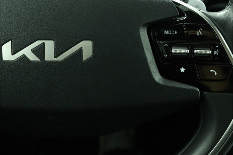 Kia Niro EV DynamicPlusLine 64.8 kWh Automaat - LED Koplampen - Schuif-/Kanteldak - Stoel/Stuurverwarming - Kunst Lederen Bekleding - Navigatie - Fabrieksgarantie Tot 2031