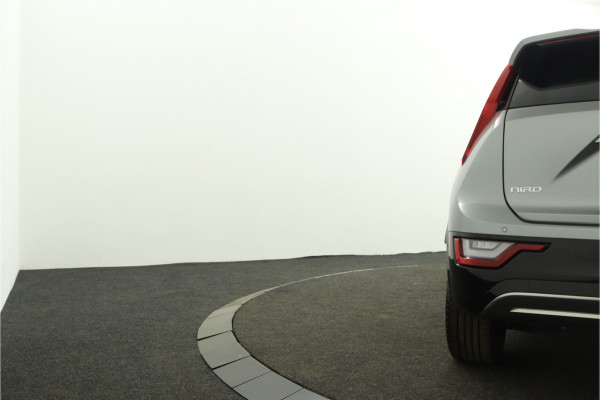 Kia Niro EV DynamicPlusLine 64.8 kWh Automaat - LED Koplampen - Schuif-/Kanteldak - Stoel/Stuurverwarming - Kunst Lederen Bekleding - Navigatie - Fabrieksgarantie Tot 2031