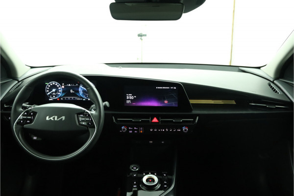 Kia Niro EV DynamicPlusLine 64.8 kWh Automaat - LED Koplampen - Schuif-/Kanteldak - Stoel/Stuurverwarming - Kunst Lederen Bekleding - Navigatie - Fabrieksgarantie Tot 2031