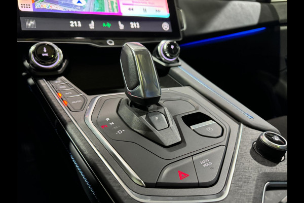 Lynk & Co 01 1.5 HEV PANO/CAMERA/AUTO-PILOT/MEMORY/APPLE-CARPLAY/TREKHAAK Lynk & Co 01 1.5 HEV PANO/CAMERA/AUTO-PILOT/MEMORY/APPLE-CARPLAY/TREKHAAK