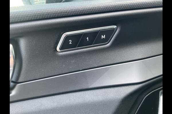 Lynk & Co 01 1.5 Plug-in Navi Cam Hoge Adapt.Cruise PHEV zit Vol opties! Lynk & Co 01 1.5 Plug-in Navi Cam Hoge Adapt.Cruise PHEV zit Vol opties!