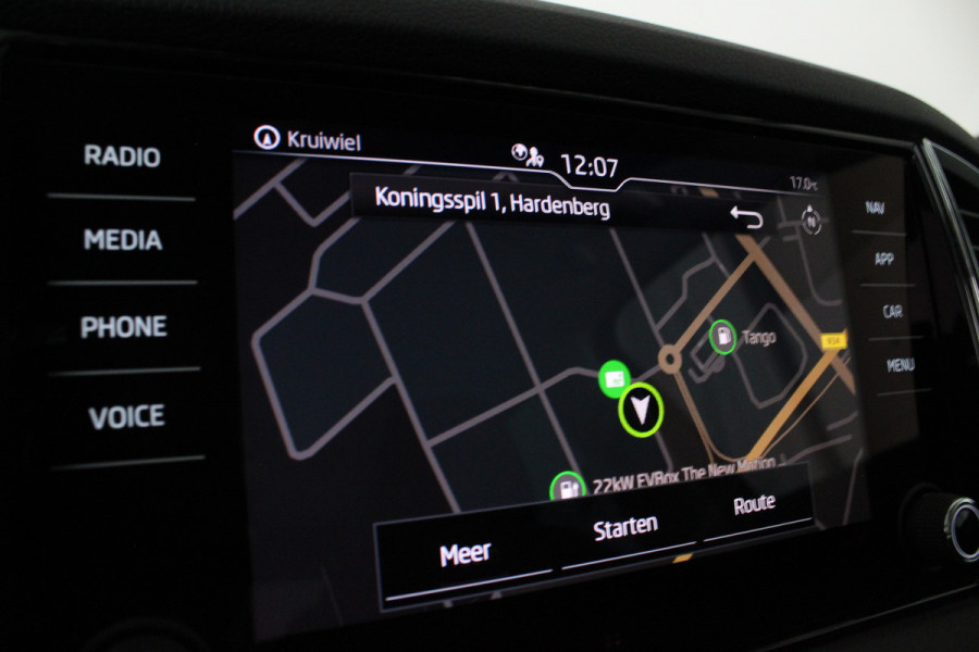 Škoda Karoq 1.5 TSI ACT Style > 150pk Camera/Adapt.cruise/Elektr.klep/keyless Škoda Karoq 1.5 TSI ACT Style > 150pk Camera/Adapt.cruise/Elektr.klep/keyless