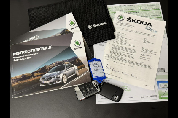 Škoda Superb Combi 1.8 TSI Style Business Automaat Adaptive cruise Climate control Leer/Alcantara Stoelverwarming Apple / Android Škoda Superb Combi 1.8 TSI Style Business Automaat Adaptive cruise Climate control Leer/Alcantara Stoelverwarming Apple / Android