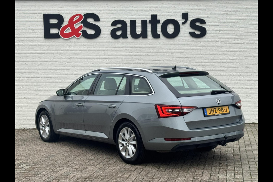 Škoda Superb Combi 1.8 TSI Style Business Automaat Adaptive cruise Climate control Leer/Alcantara Stoelverwarming Apple / Android Škoda Superb Combi 1.8 TSI Style Business Automaat Adaptive cruise Climate control Leer/Alcantara Stoelverwarming Apple / Android