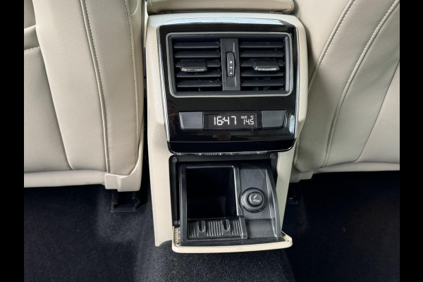 Škoda Superb Combi 1.8 TSI Style Business Automaat Adaptive cruise Climate control Leer/Alcantara Stoelverwarming Apple / Android Škoda Superb Combi 1.8 TSI Style Business Automaat Adaptive cruise Climate control Leer/Alcantara Stoelverwarming Apple / Android