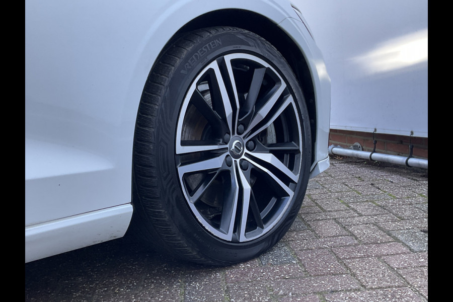 Volvo S60 2.0 T6 340pk AWD Twin Engine R-Design PHEV Pano.dak Leer Stoelverw. V+A Volvo S60 2.0 T6 340pk AWD Twin Engine R-Design PHEV Pano.dak Leer Stoelverw. V+A