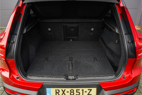 Volvo XC40 2.0 T5 AWD R-Design Pano Camera ACC 20"