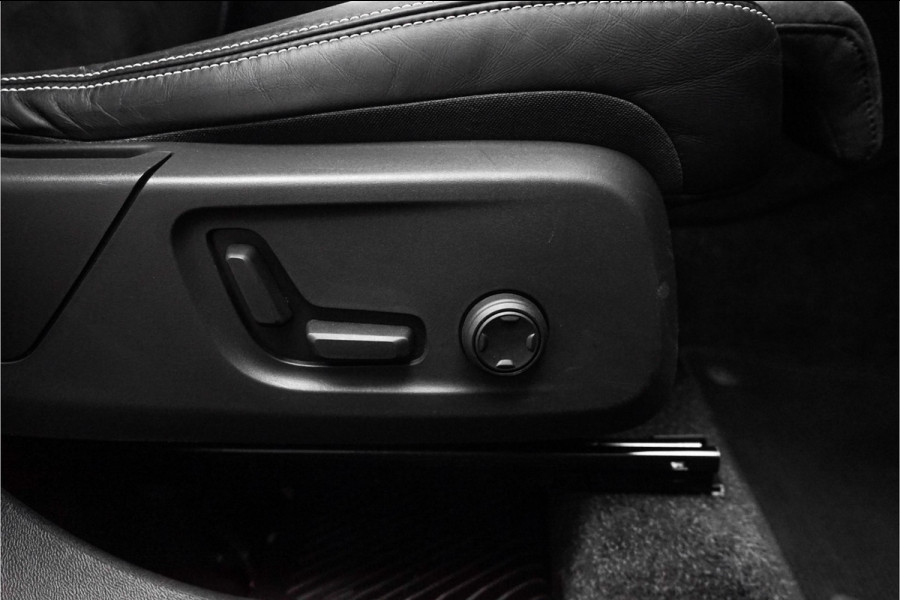 Volvo XC40 2.0 T5 AWD R-Design Pano Camera ACC 20"