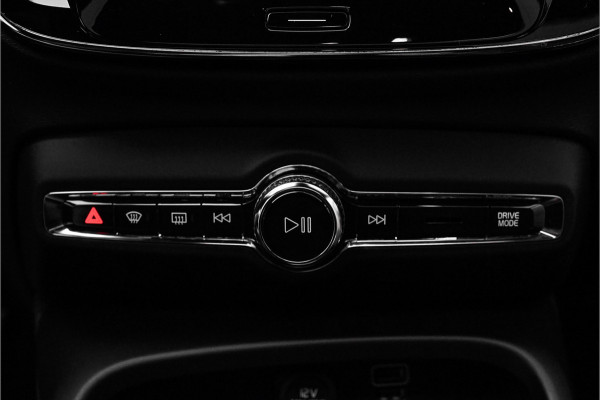 Volvo XC40 2.0 T5 AWD R-Design Pano Camera ACC 20"