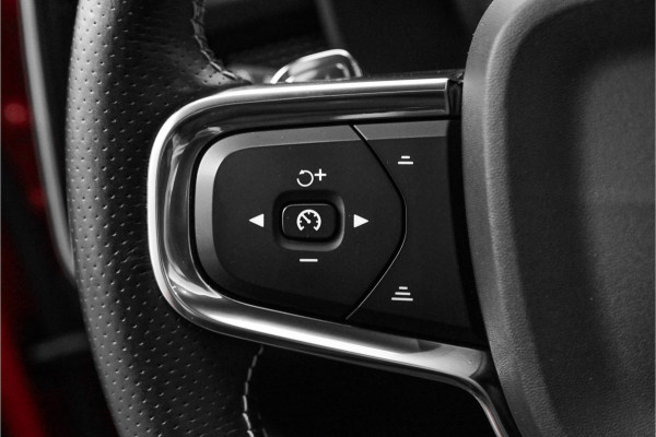 Volvo XC40 2.0 T5 AWD R-Design Pano Camera ACC 20"