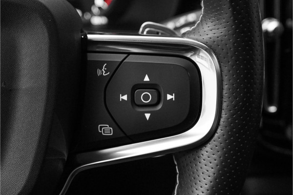 Volvo XC40 2.0 T5 AWD R-Design Pano Camera ACC 20"