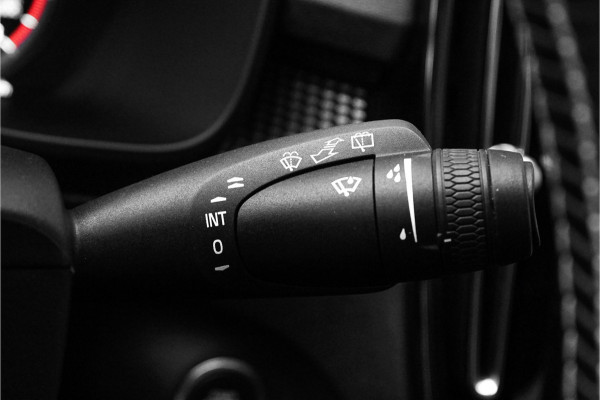 Volvo XC40 2.0 T5 AWD R-Design Pano Camera ACC 20"