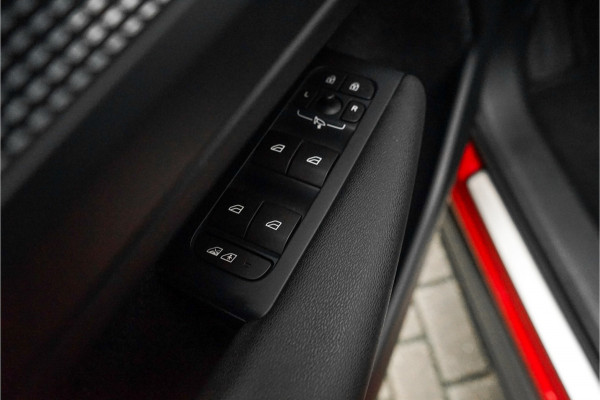 Volvo XC40 2.0 T5 AWD R-Design Pano Camera ACC 20"