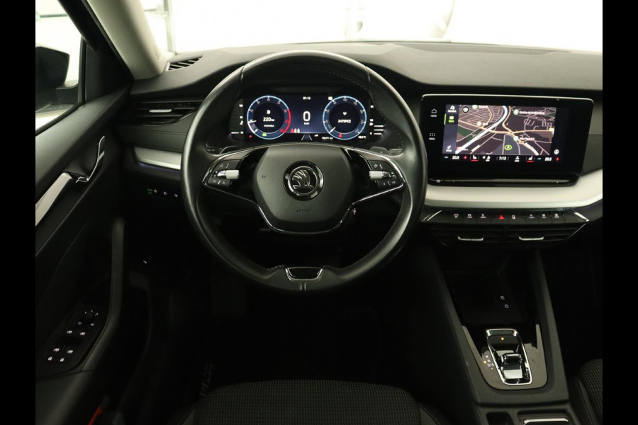Škoda Octavia 1.0 TSI Business Edition | Trekhaak | Stoelverwarming | Carplay | Parkeerhulp | Navigatie | Digital Cockpit | Climate control | 17'' lichtmetalen velgen | Cruise control