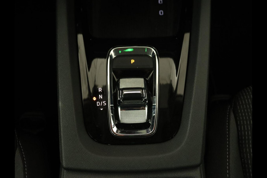 Škoda Octavia 1.0 TSI Business Edition | Trekhaak | Stoelverwarming | Carplay | Parkeerhulp | Navigatie | Digital Cockpit | Climate control | 17'' lichtmetalen velgen | Cruise control