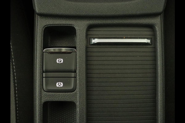 Škoda Octavia 1.0 TSI Business Edition | Trekhaak | Stoelverwarming | Carplay | Parkeerhulp | Navigatie | Digital Cockpit | Climate control | 17'' lichtmetalen velgen | Cruise control