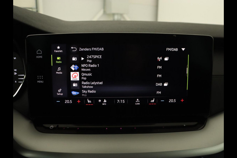 Škoda Octavia 1.0 TSI Business Edition | Trekhaak | Stoelverwarming | Carplay | Parkeerhulp | Navigatie | Digital Cockpit | Climate control | 17'' lichtmetalen velgen | Cruise control