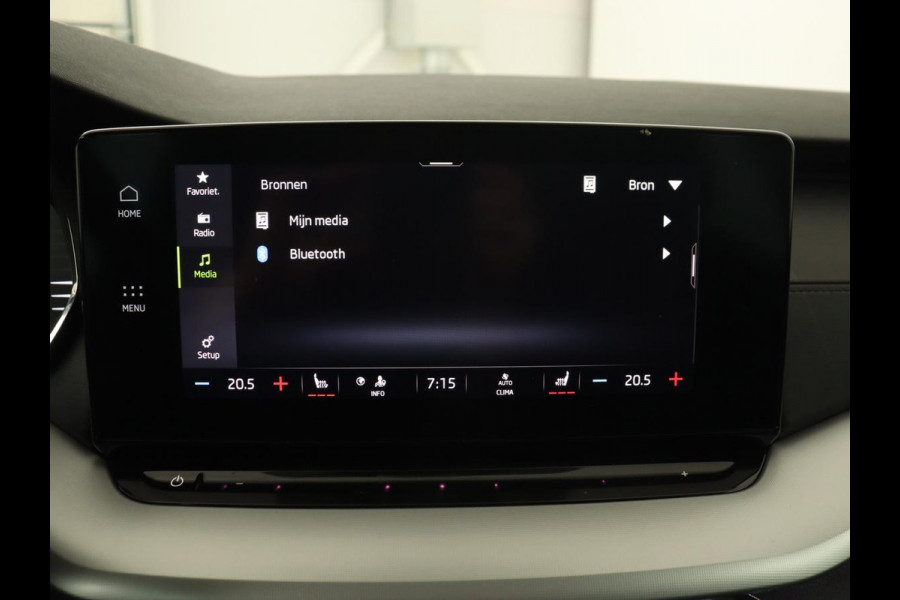 Škoda Octavia 1.0 TSI Business Edition | Trekhaak | Stoelverwarming | Carplay | Parkeerhulp | Navigatie | Digital Cockpit | Climate control | 17'' lichtmetalen velgen | Cruise control