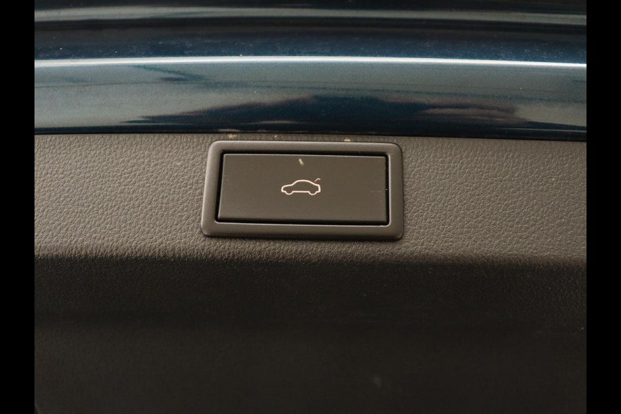 Škoda Octavia 1.0 TSI Business Edition | Trekhaak | Stoelverwarming | Carplay | Parkeerhulp | Navigatie | Digital Cockpit | Climate control | 17'' lichtmetalen velgen | Cruise control