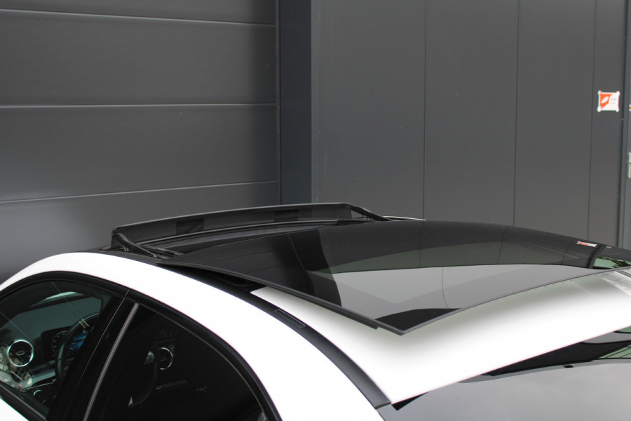 Mercedes-Benz A-Klasse 180 Business Solution AMG | NAP | PANO/SCHUIFDAK | AMG-LINE | ALARM KLASSE 3 | CAMERA |