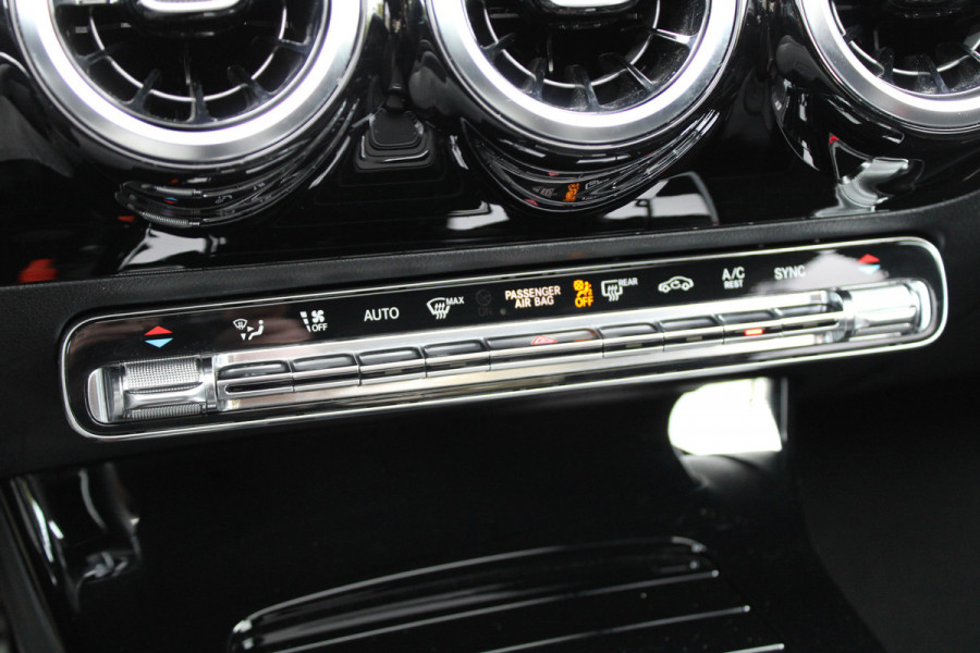 Mercedes-Benz A-Klasse 180 Business Solution AMG | NAP | PANO/SCHUIFDAK | AMG-LINE | ALARM KLASSE 3 | CAMERA |