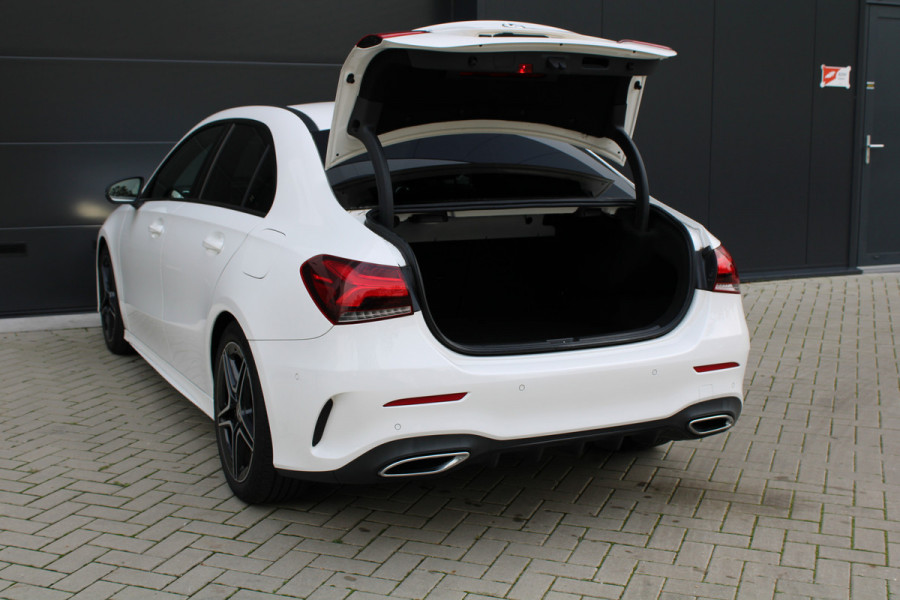 Mercedes-Benz A-Klasse 180 Business Solution AMG | NAP | PANO/SCHUIFDAK | AMG-LINE | ALARM KLASSE 3 | CAMERA |