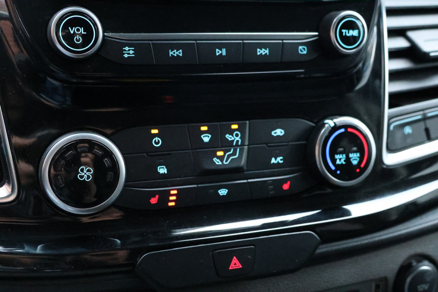 Ford Transit Custom 300 2.0 TDCI L2H1 170 PK Limited DC | B-Xenon | Blind Spot | CarPlay | Camera | Navigatie | Stoelverwarming | Trekhaak | L+R Schuifdeur | PDC V+A | MF Stuur | Dubbel cabine | 5-Zitter | Nieuwe APK | NAP Logisch Ford Transit Custom 300 2.0 TDCI L2H1 170 PK Limited DC | B-Xenon | Blind Spot | CarPlay | Camera | Navigatie | Stoelverwarming | Trekhaak | L+R Schuifdeur | PDC V+A | MF Stuur | Dubbel cabine | 5-Zitter | Nieuwe APK | NAP Logisch