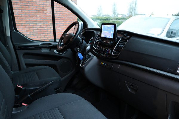Ford Transit Custom 300 2.0 TDCI L2H1 170 PK Limited DC | B-Xenon | Blind Spot | CarPlay | Camera | Navigatie | Stoelverwarming | Trekhaak | L+R Schuifdeur | PDC V+A | MF Stuur | Dubbel cabine | 5-Zitter | Nieuwe APK | NAP Logisch Ford Transit Custom 300 2.0 TDCI L2H1 170 PK Limited DC | B-Xenon | Blind Spot | CarPlay | Camera | Navigatie | Stoelverwarming | Trekhaak | L+R Schuifdeur | PDC V+A | MF Stuur | Dubbel cabine | 5-Zitter | Nieuwe APK | NAP Logisch