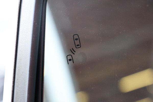 Ford Transit Custom 300 2.0 TDCI L2H1 170 PK Limited DC | B-Xenon | Blind Spot | CarPlay | Camera | Navigatie | Stoelverwarming | Trekhaak | L+R Schuifdeur | PDC V+A | MF Stuur | Dubbel cabine | 5-Zitter | Nieuwe APK | NAP Logisch Ford Transit Custom 300 2.0 TDCI L2H1 170 PK Limited DC | B-Xenon | Blind Spot | CarPlay | Camera | Navigatie | Stoelverwarming | Trekhaak | L+R Schuifdeur | PDC V+A | MF Stuur | Dubbel cabine | 5-Zitter | Nieuwe APK | NAP Logisch