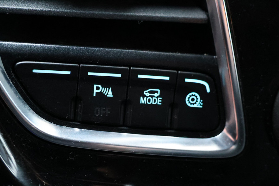 Ford Transit Custom 300 2.0 TDCI L2H1 170 PK Limited DC | B-Xenon | Blind Spot | CarPlay | Camera | Navigatie | Stoelverwarming | Trekhaak | L+R Schuifdeur | PDC V+A | MF Stuur | Dubbel cabine | 5-Zitter | Nieuwe APK | NAP Logisch Ford Transit Custom 300 2.0 TDCI L2H1 170 PK Limited DC | B-Xenon | Blind Spot | CarPlay | Camera | Navigatie | Stoelverwarming | Trekhaak | L+R Schuifdeur | PDC V+A | MF Stuur | Dubbel cabine | 5-Zitter | Nieuwe APK | NAP Logisch