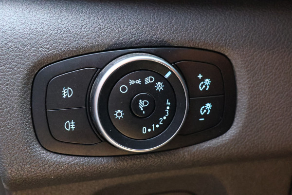 Ford Transit Custom 300 2.0 TDCI L2H1 170 PK Limited DC | B-Xenon | Blind Spot | CarPlay | Camera | Navigatie | Stoelverwarming | Trekhaak | L+R Schuifdeur | PDC V+A | MF Stuur | Dubbel cabine | 5-Zitter | Nieuwe APK | NAP Logisch Ford Transit Custom 300 2.0 TDCI L2H1 170 PK Limited DC | B-Xenon | Blind Spot | CarPlay | Camera | Navigatie | Stoelverwarming | Trekhaak | L+R Schuifdeur | PDC V+A | MF Stuur | Dubbel cabine | 5-Zitter | Nieuwe APK | NAP Logisch