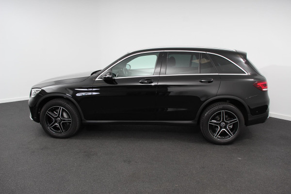 Mercedes-Benz GLC 300e 4MATIC Business Solution AMG | Navigatie | Camera | Climate control  | Lichtmetalen Velgen | DAB | Electrisch bedienbare achterklep | Rij assistent pakket | Extra Getint Glas Mercedes-Benz GLC 300e 4MATIC Business Solution AMG | Navigatie | Camera | Climate control  | Lichtmetalen Velgen | DAB | Electrisch bedienbare achterklep | Rij assistent pakket | Extra Getint Glas