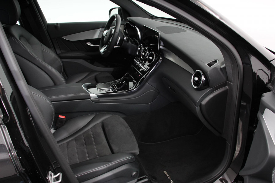 Mercedes-Benz GLC 300e 4MATIC Business Solution AMG | Navigatie | Camera | Climate control  | Lichtmetalen Velgen | DAB | Electrisch bedienbare achterklep | Rij assistent pakket | Extra Getint Glas Mercedes-Benz GLC 300e 4MATIC Business Solution AMG | Navigatie | Camera | Climate control  | Lichtmetalen Velgen | DAB | Electrisch bedienbare achterklep | Rij assistent pakket | Extra Getint Glas