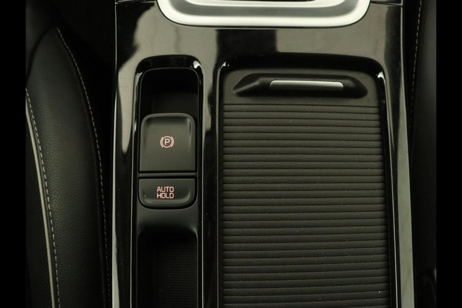 Kia Ceed 1.6 DCT PHEV ExecutiveLine | Panoramadak | Trekhaak | Leder | Stoelventilatie | Carplay | Adaptive cruise | Camera | Stoel & stuurverwarming | Navigatie Kia Ceed 1.6 DCT PHEV ExecutiveLine | Panoramadak | Trekhaak | Leder | Stoelventilatie | Carplay | Adaptive cruise | Camera | Stoel & stuurverwarming | Navigatie