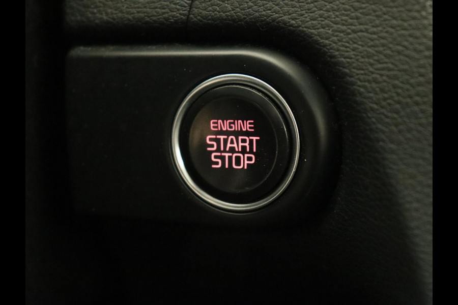 Kia Ceed 1.6 DCT PHEV ExecutiveLine | Panoramadak | Trekhaak | Leder | Stoelventilatie | Carplay | Adaptive cruise | Camera | Stoel & stuurverwarming | Navigatie Kia Ceed 1.6 DCT PHEV ExecutiveLine | Panoramadak | Trekhaak | Leder | Stoelventilatie | Carplay | Adaptive cruise | Camera | Stoel & stuurverwarming | Navigatie