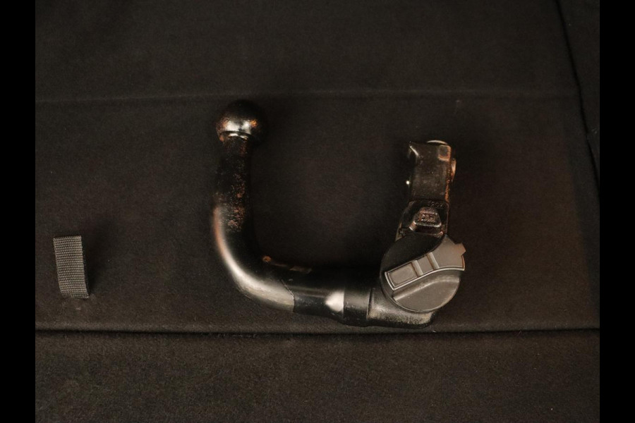 Kia Ceed 1.6 DCT PHEV ExecutiveLine | Panoramadak | Trekhaak | Leder | Stoelventilatie | Carplay | Adaptive cruise | Camera | Stoel & stuurverwarming | Navigatie Kia Ceed 1.6 DCT PHEV ExecutiveLine | Panoramadak | Trekhaak | Leder | Stoelventilatie | Carplay | Adaptive cruise | Camera | Stoel & stuurverwarming | Navigatie