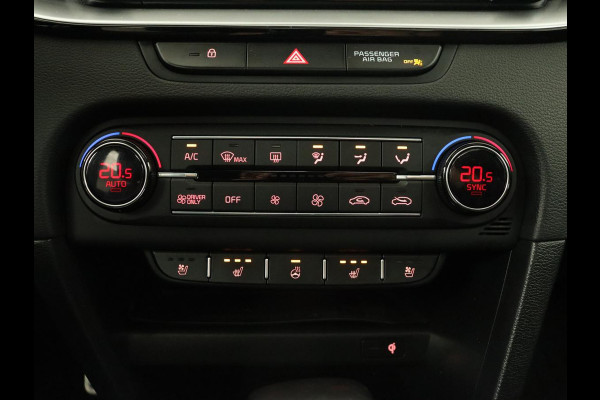 Kia Ceed 1.6 DCT PHEV ExecutiveLine | Panoramadak | Trekhaak | Leder | Stoelventilatie | Carplay | Adaptive cruise | Camera | Stoel & stuurverwarming | Navigatie Kia Ceed 1.6 DCT PHEV ExecutiveLine | Panoramadak | Trekhaak | Leder | Stoelventilatie | Carplay | Adaptive cruise | Camera | Stoel & stuurverwarming | Navigatie