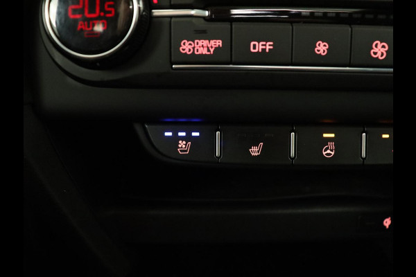 Kia Ceed 1.6 DCT PHEV ExecutiveLine | Panoramadak | Trekhaak | Leder | Stoelventilatie | Carplay | Adaptive cruise | Camera | Stoel & stuurverwarming | Navigatie Kia Ceed 1.6 DCT PHEV ExecutiveLine | Panoramadak | Trekhaak | Leder | Stoelventilatie | Carplay | Adaptive cruise | Camera | Stoel & stuurverwarming | Navigatie